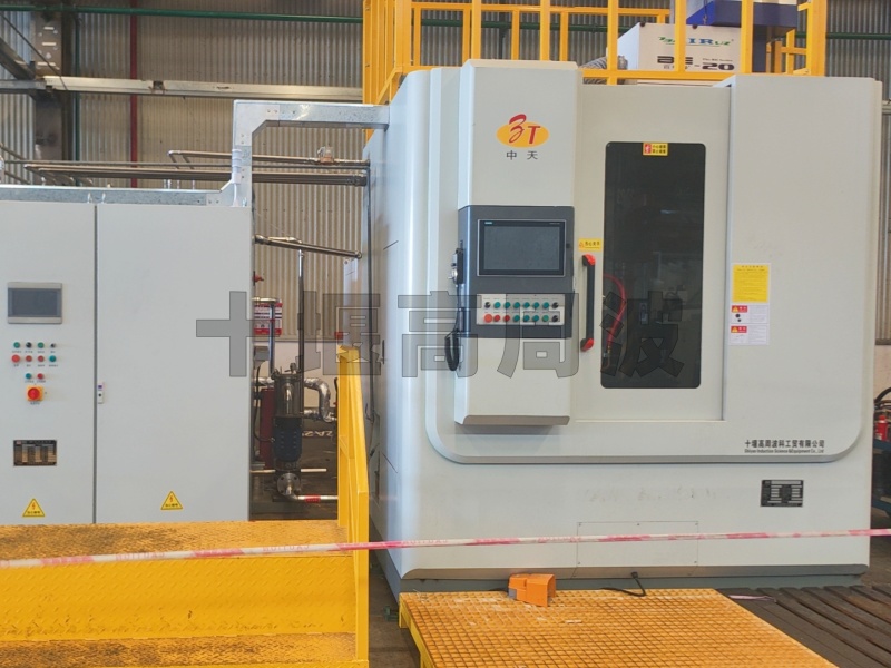 支重輪、托鏈輪淬火機床